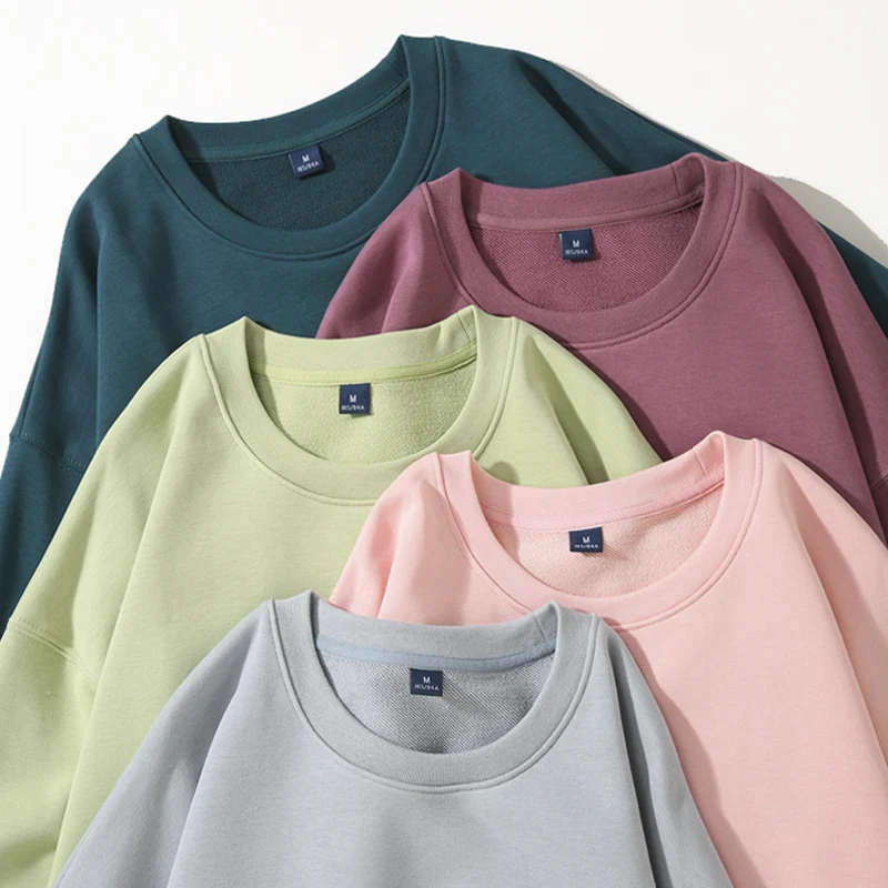 Apakah perbezaan antara crewneck dan sweatshirt?